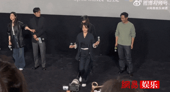 拿下代言网友：好歹毒的商战！九游会J9黄子韬靠“黑眼圈”(图13)
