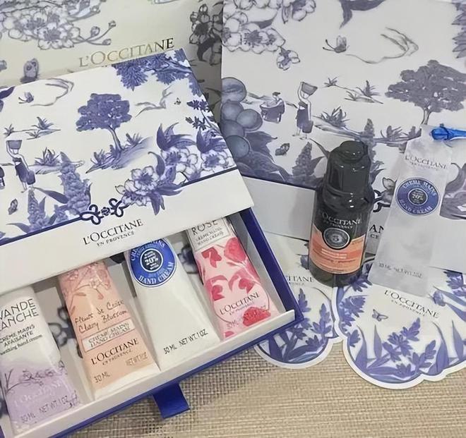 退市曾是中产最爱如今靠县城贵妇“续命”j9九游会真人游戏第一450亿美妆巨头(图5)