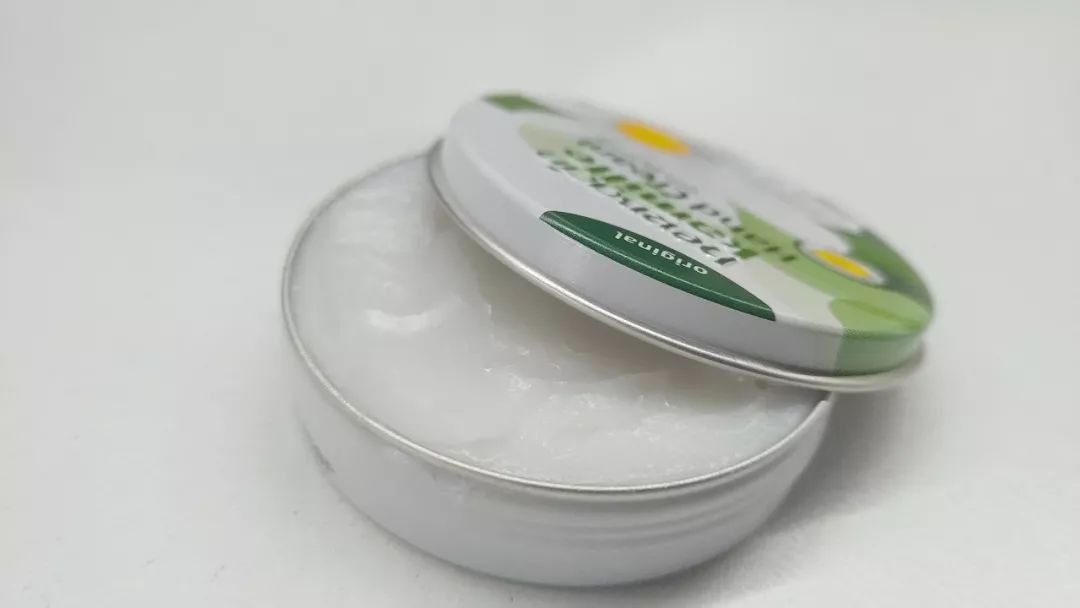 德国小甘菊护手霜出限量礼盒啦！J9国际集团拥有112年历史的(图8)