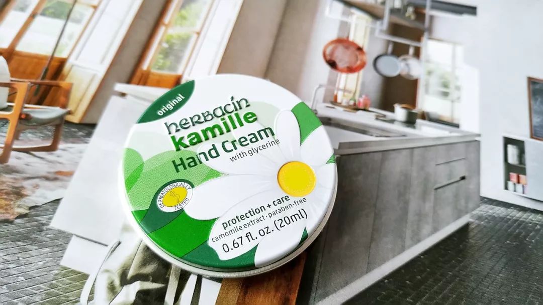 德国小甘菊护手霜出限量礼盒啦！J9国际集团拥有112年历史的(图10)