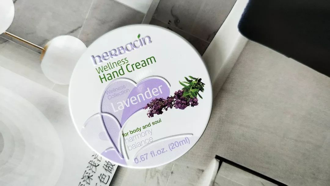 德国小甘菊护手霜出限量礼盒啦！J9国际集团拥有112年历史的(图11)